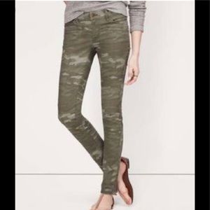Loft camo jean Size 6